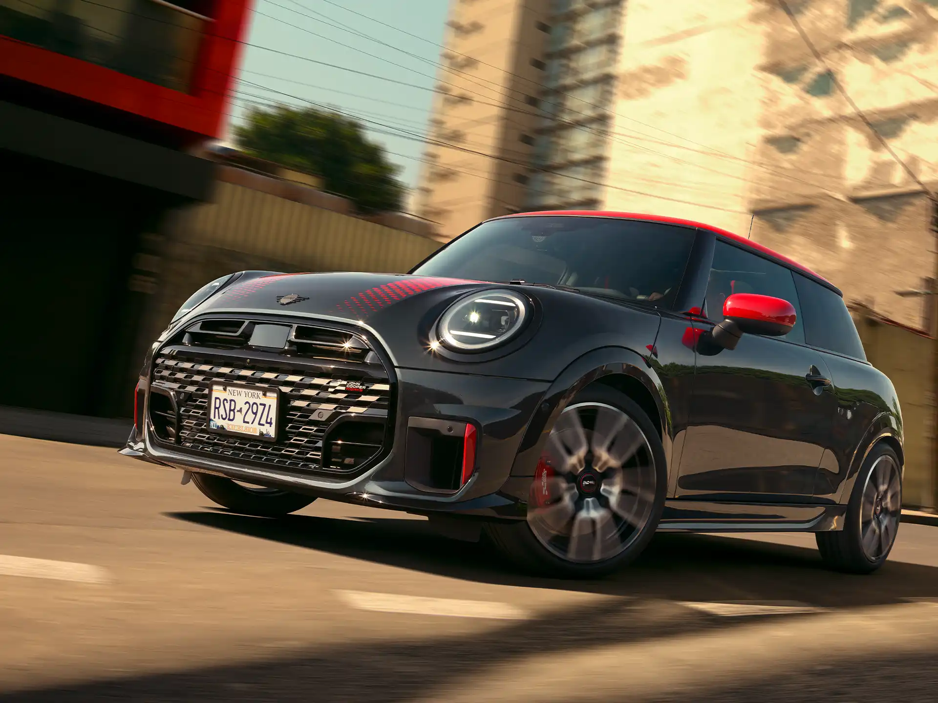 MINI John Cooper Works - F66 JCW bočni pogled